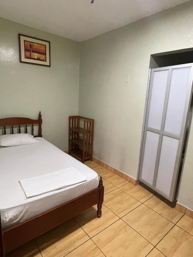 Alojamiento Tahuari Iquitos Exterior foto