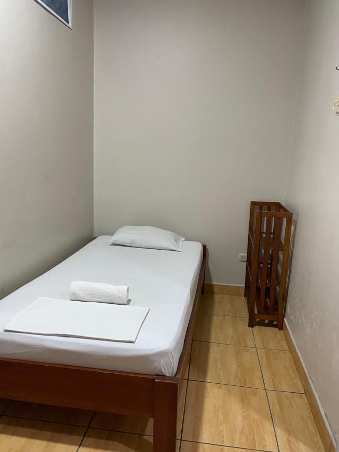 Alojamiento Tahuari Iquitos Exterior foto